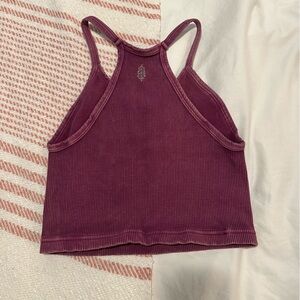 Happiness Runs Crop Tank Berry M/L